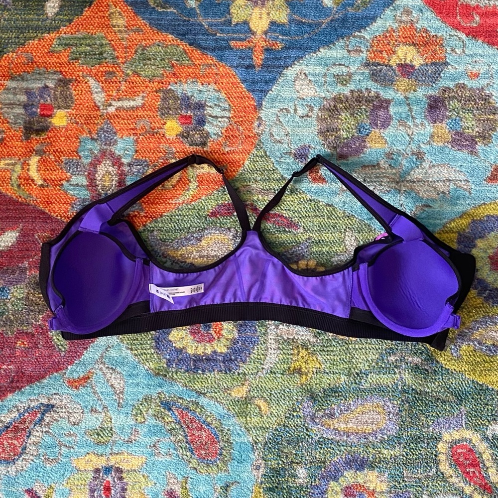 Victoria’s Secret VSX - Sports Bra with Cup Support - Picture 4 of 7